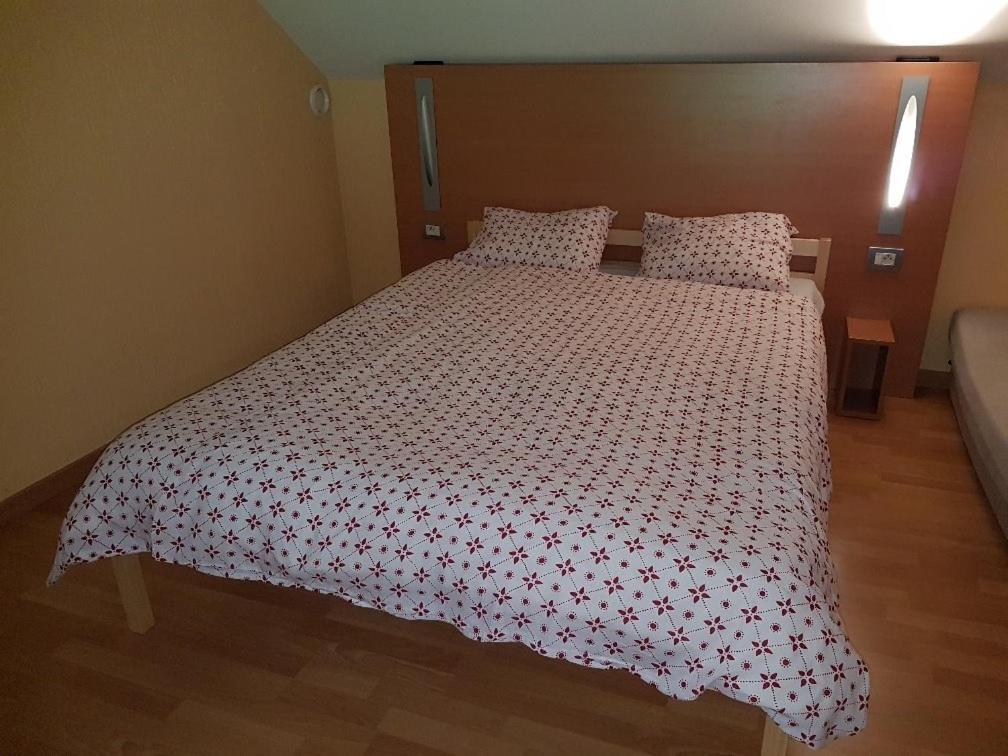 Zonnig Appartement Golf Van Durbuy Extérieur photo